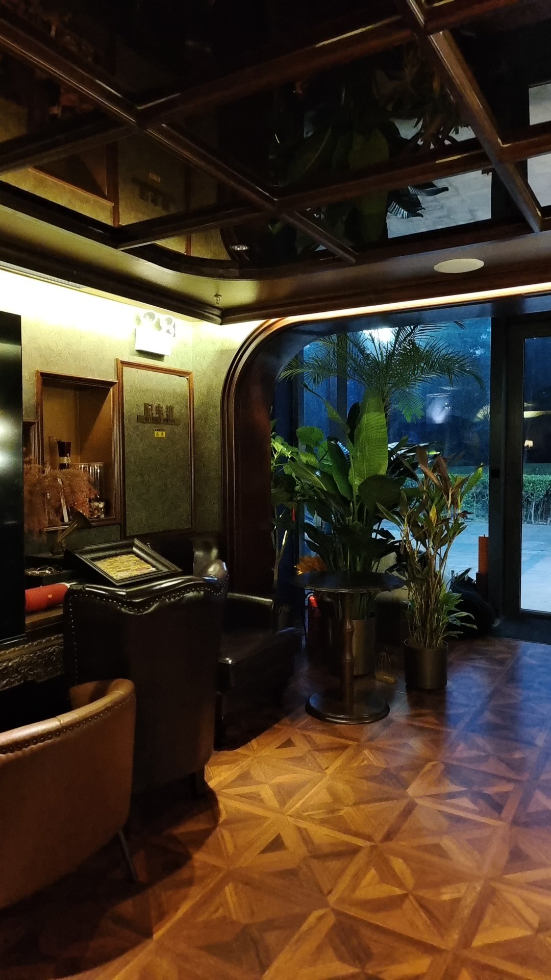 镇江商务ktv中低端区别解析-扬中市ktv预订